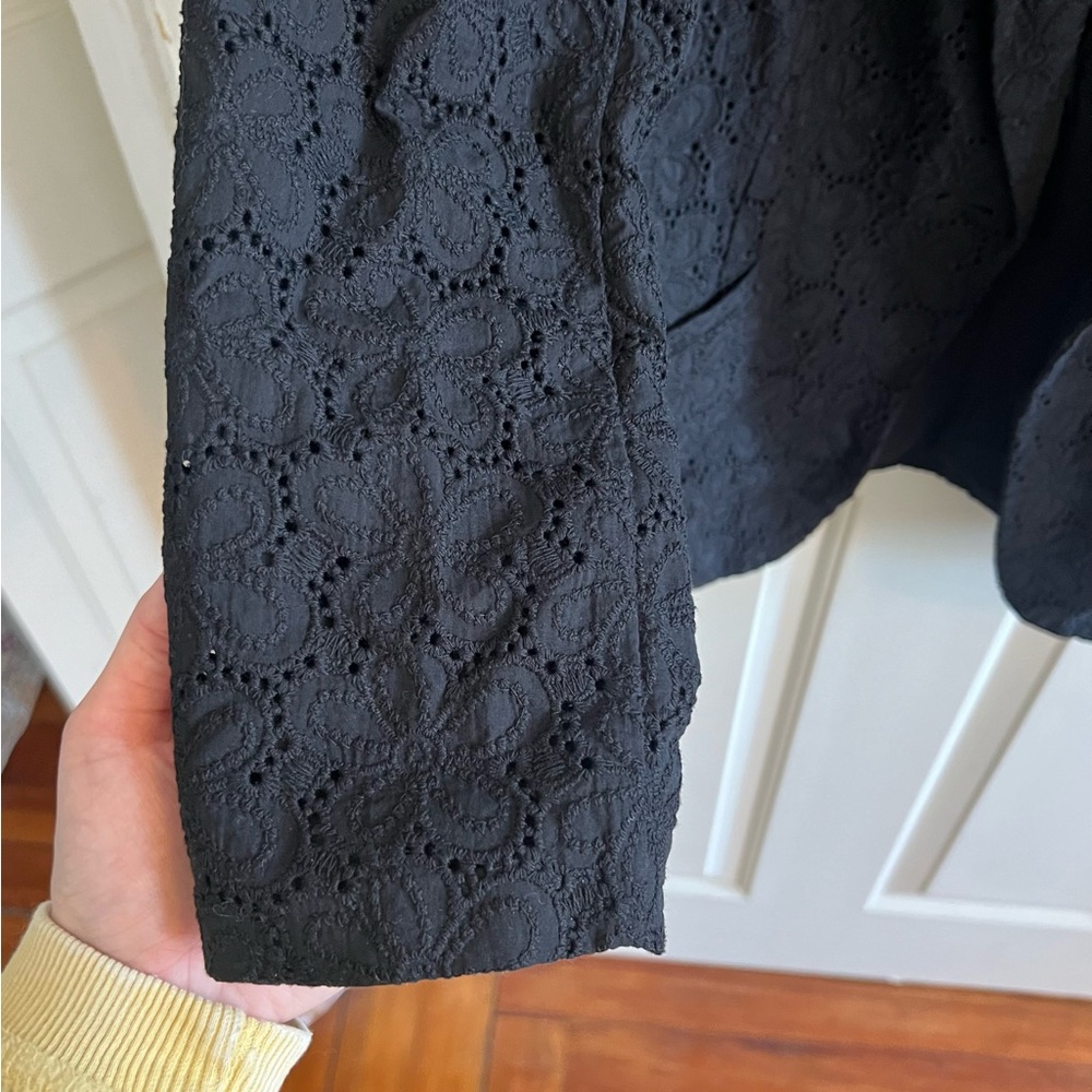 SUSAN GRAVER | PURE Cotton Eyelet Blazer - Picture 3 of 8